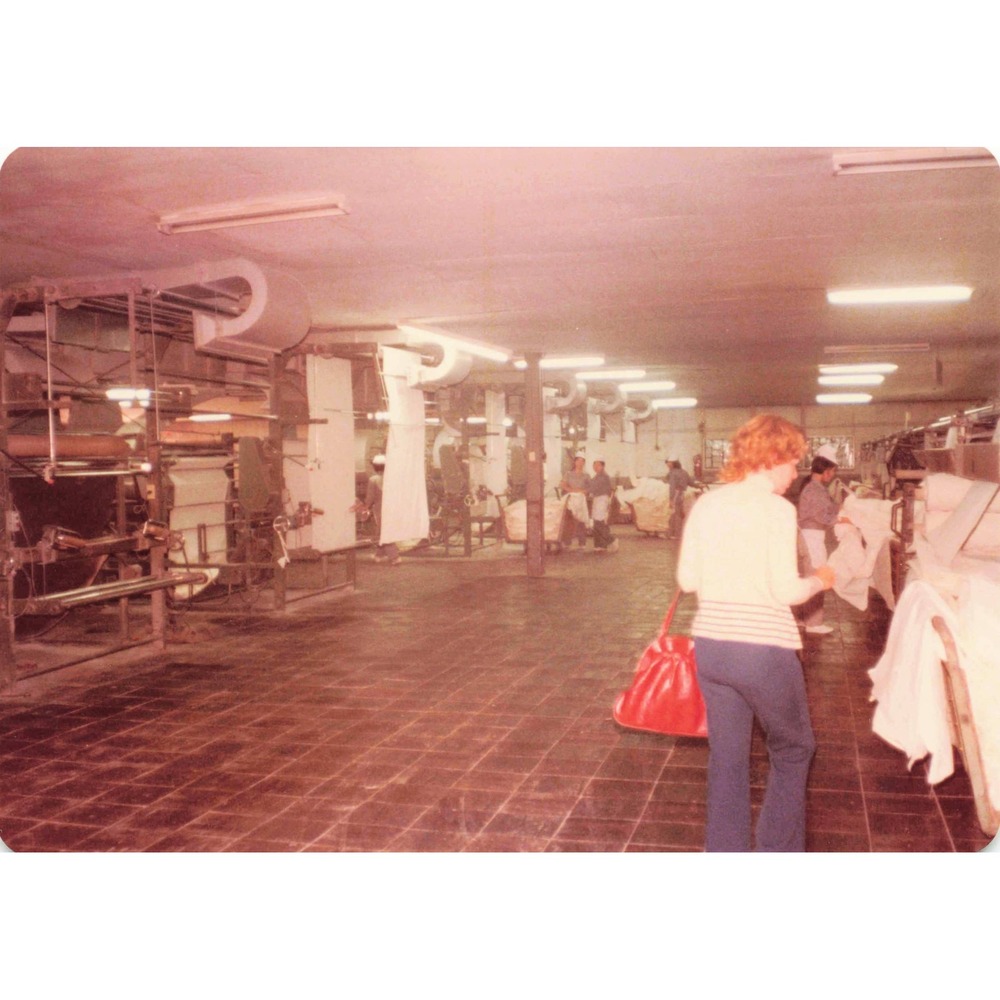 15 Vintage 1970s Korea Textile Mill Factory Photos Looms Workers USAF Tour - Picture 6 of 15